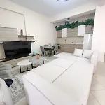 Dian Apartment 2
